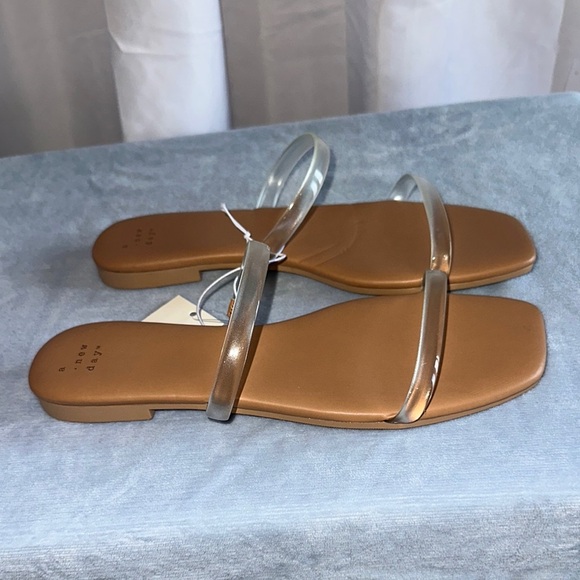 A New Day Women's Tan Sandals - Picture 3 of 6